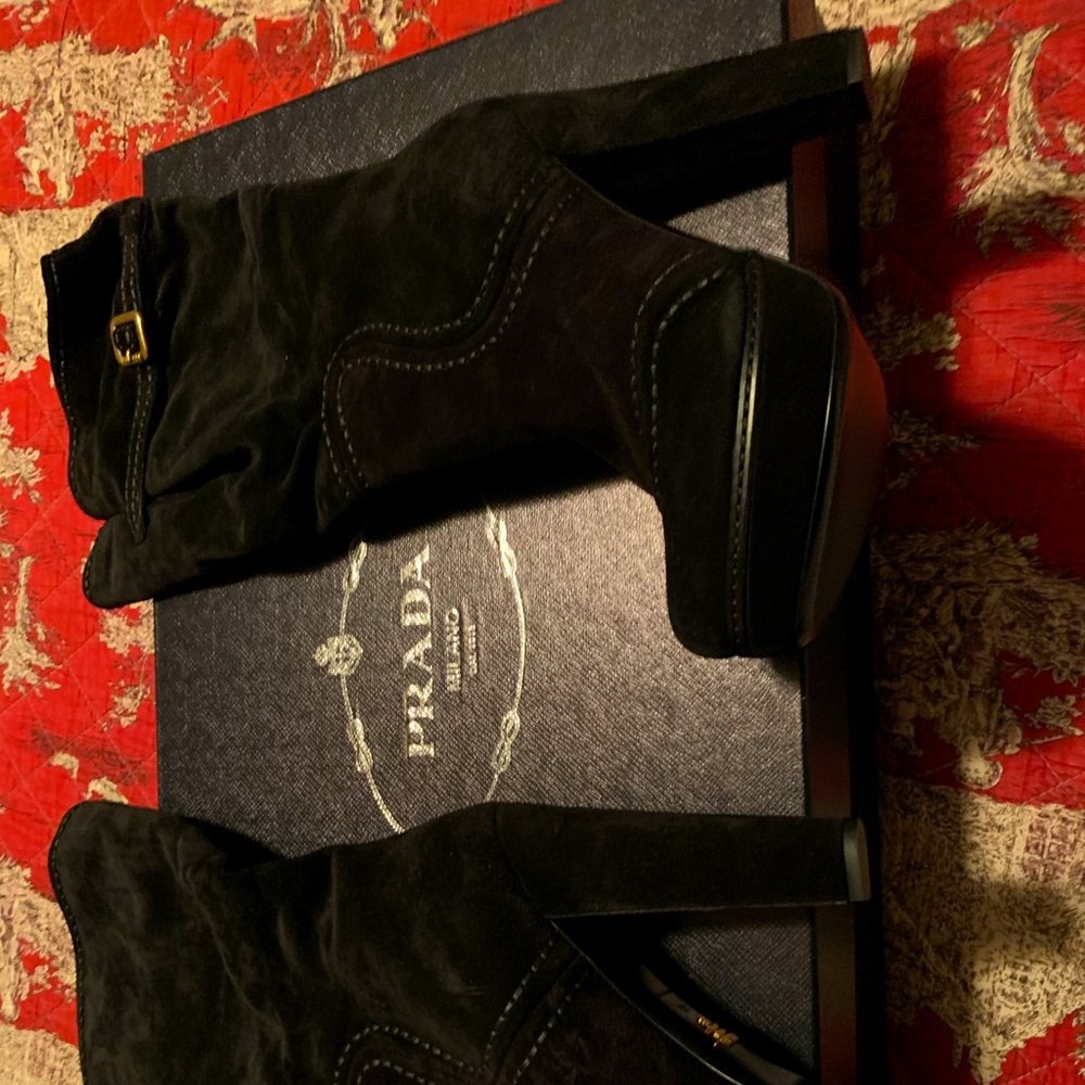 Prada Boots 🙏😇🔥🎉🤑 buy 1 get 1 item free